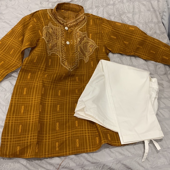 Indian Boy Kurthas: 2 year old - Picture 2 of 2